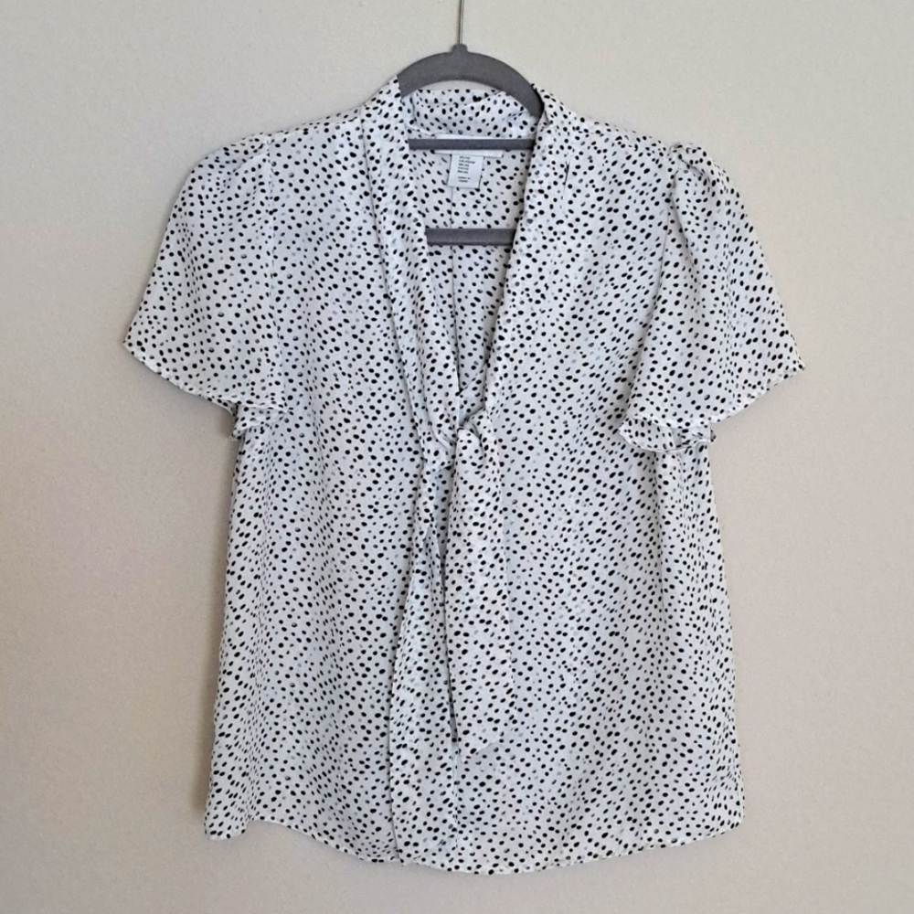 Cupcakes and Cashmere Blouse size XS